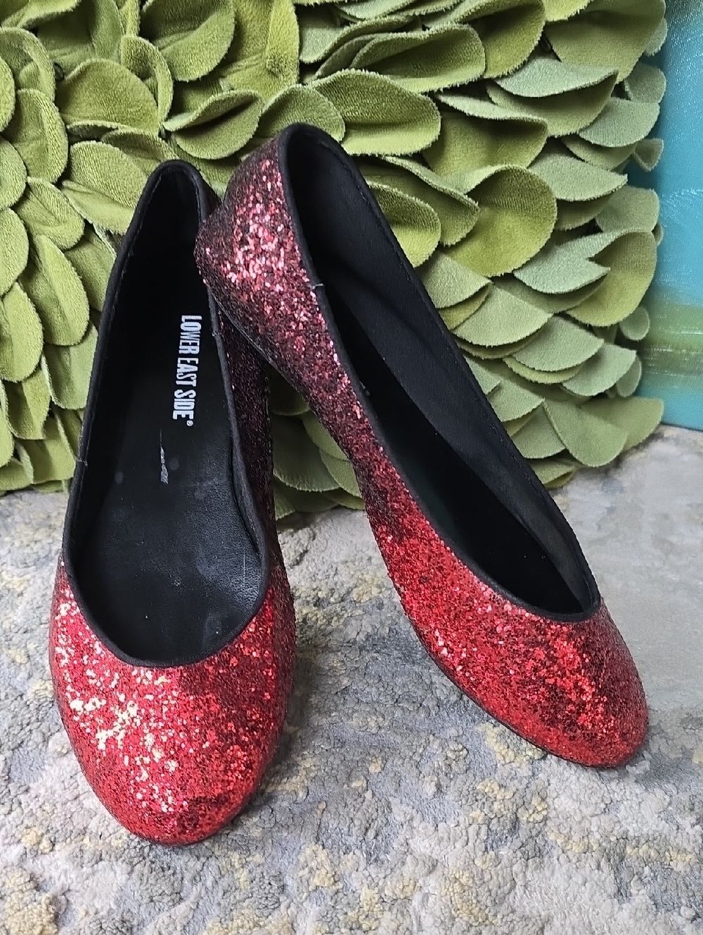 LOWER EAST SIDE Red Glitter Ballet Flats Women's Size 7.5